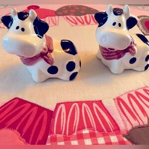 Vintage Set of Black and White Cow with Pink Scarves Salt and Pepper Shakers